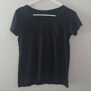 American Eagle black tee